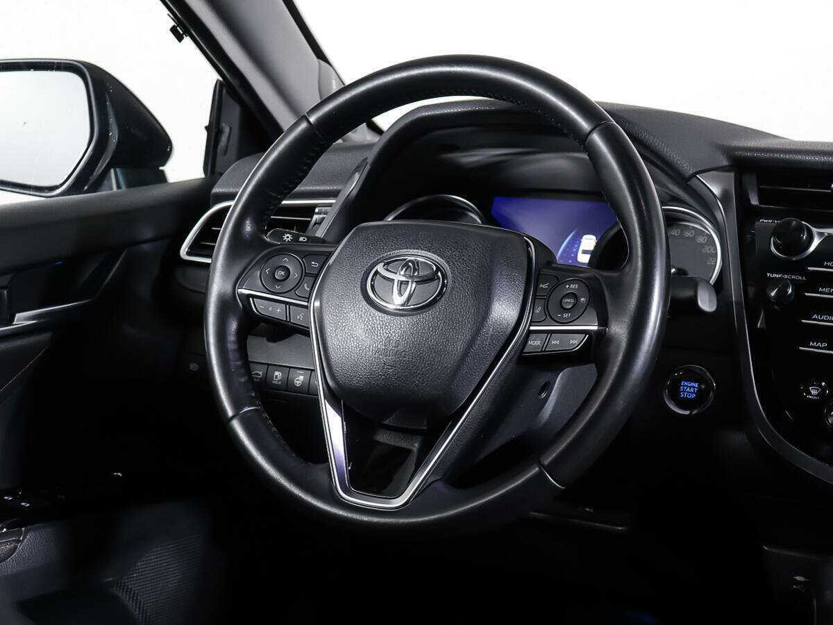 Toyota Camry 2021 года с пробегом. Фото: #17