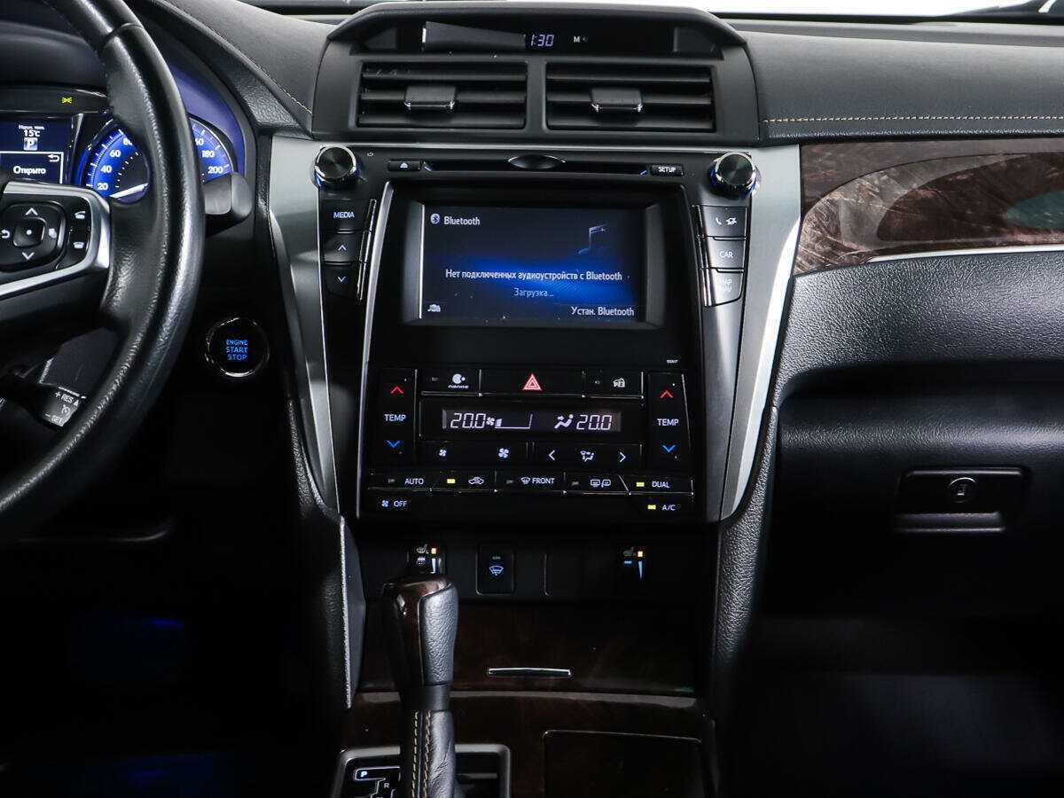 Б/У Тойота Камри 2017 года. Фото: #11