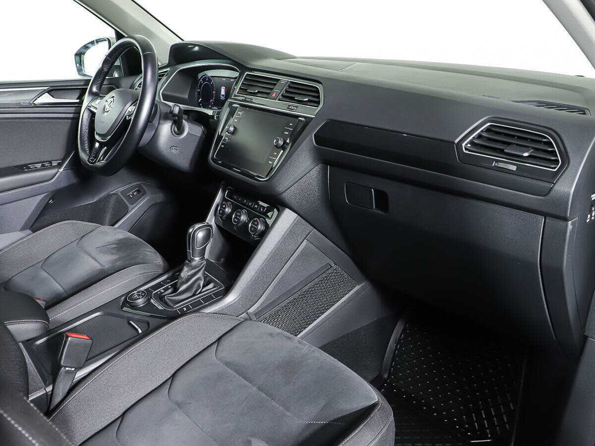 Б/У Фольксваген Тигуан 2017 года. Фото: #8