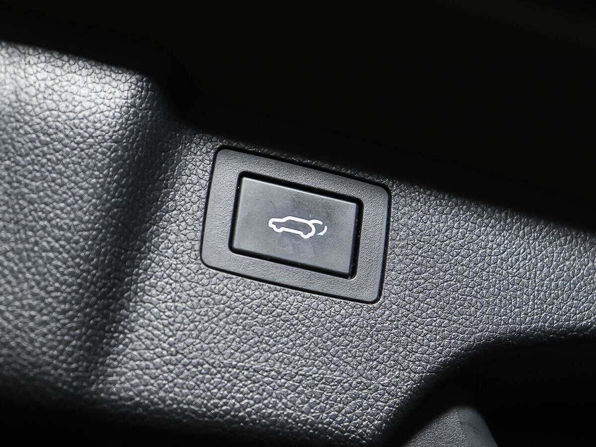 Б/У Хендай Санта Фе 2016 года. Фото: #19