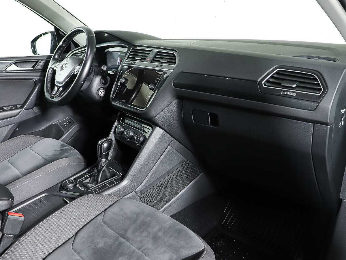 Volkswagen Tiguan 2018 года с пробегом. Фото: #8