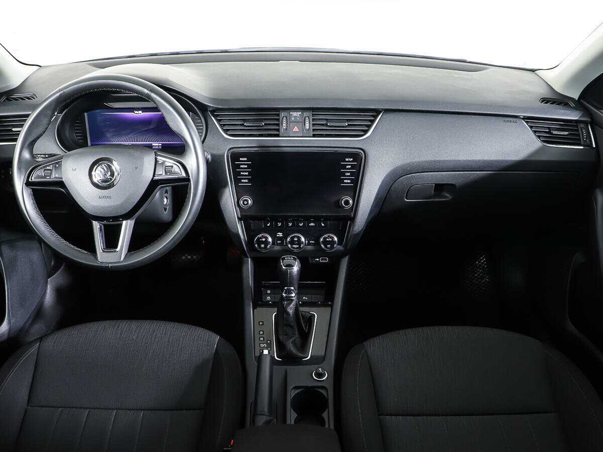 Б/У Шкода Октавия 2019 года. Фото: #10