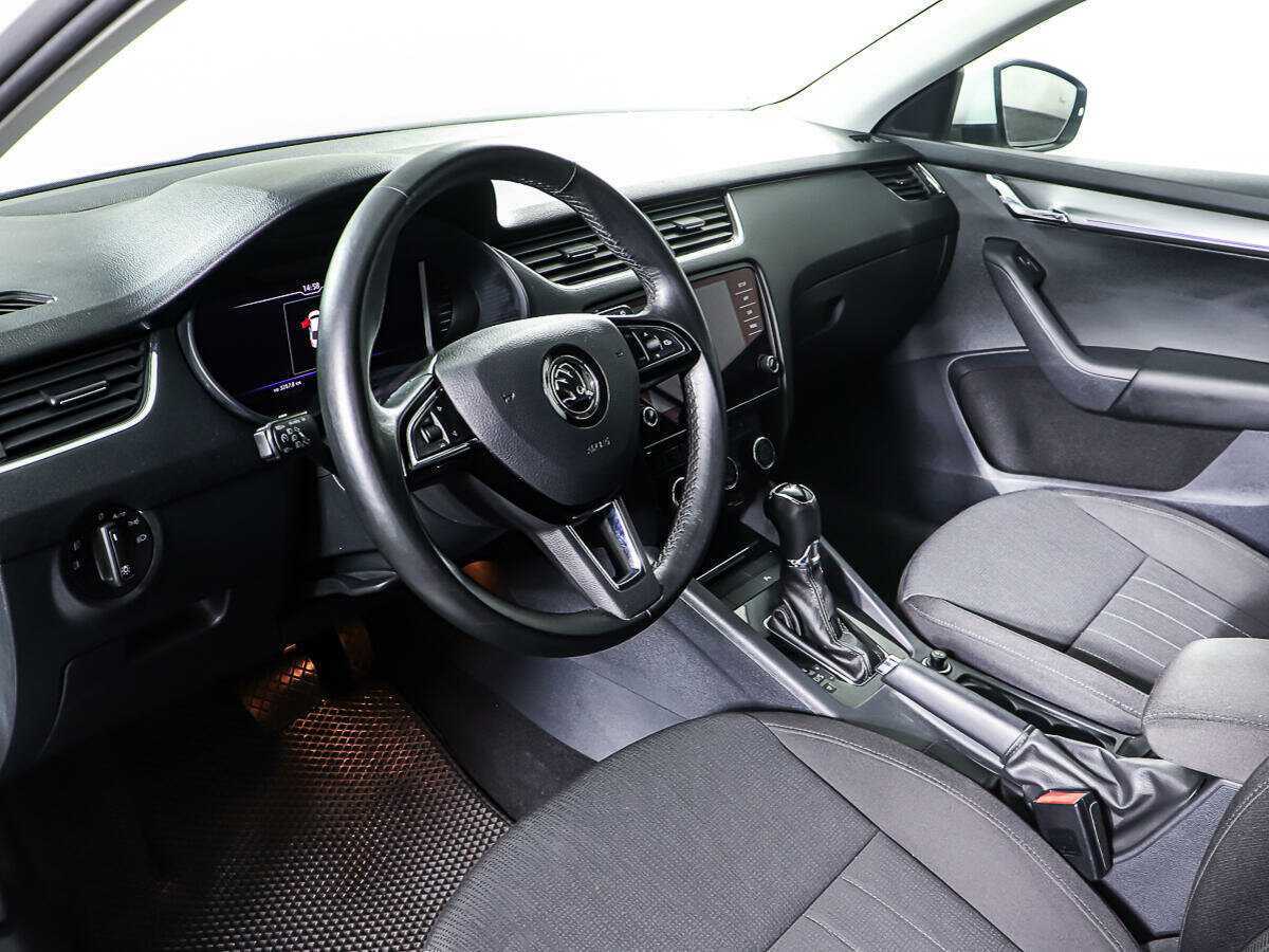 Б/У Шкода Октавия 2019 года. Фото: #12