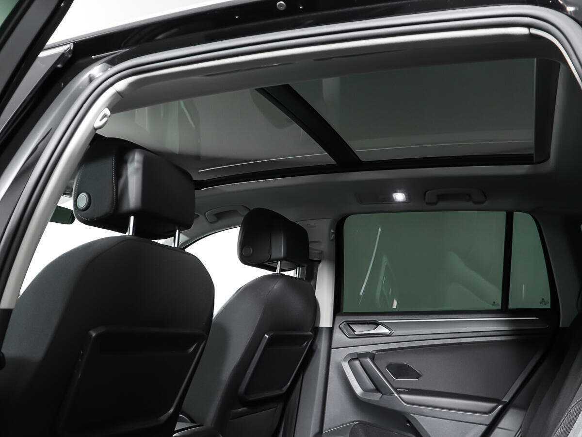 Б/У Фольксваген Тигуан 2018 года. Фото: #15