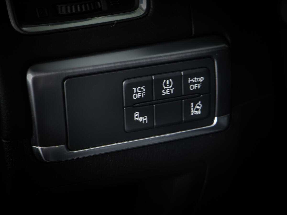 Б/У Мазда Ц-Икс-5 2015 года. Фото: #16