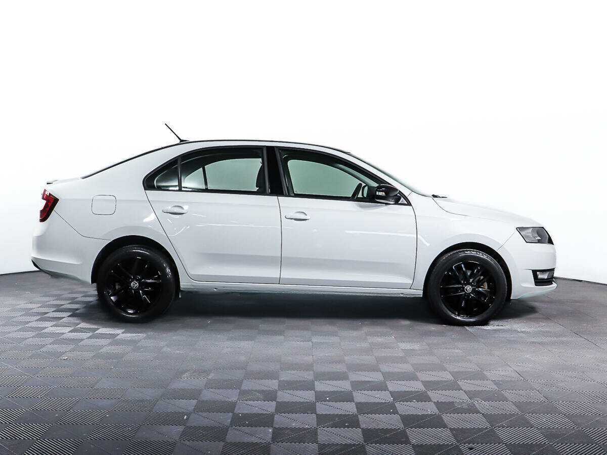 Б/У Шкода Рапид 2019 года. Фото: #3