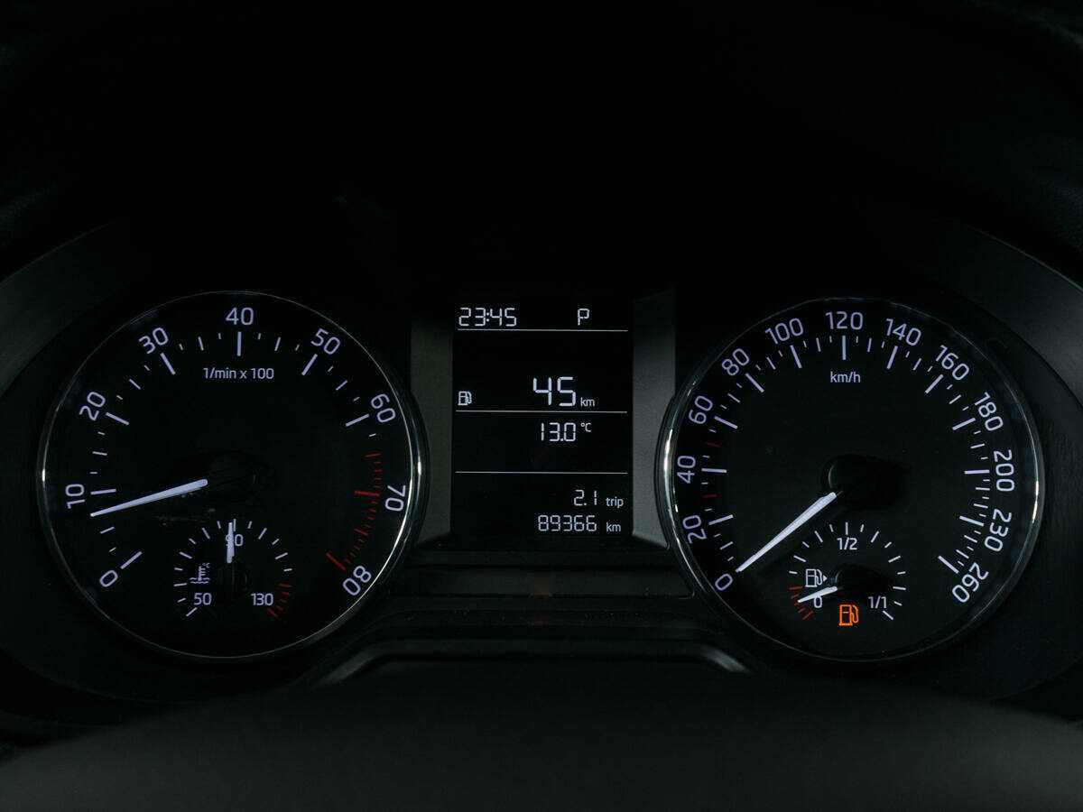 Б/У Шкода Октавия 2017 года. Фото: #9