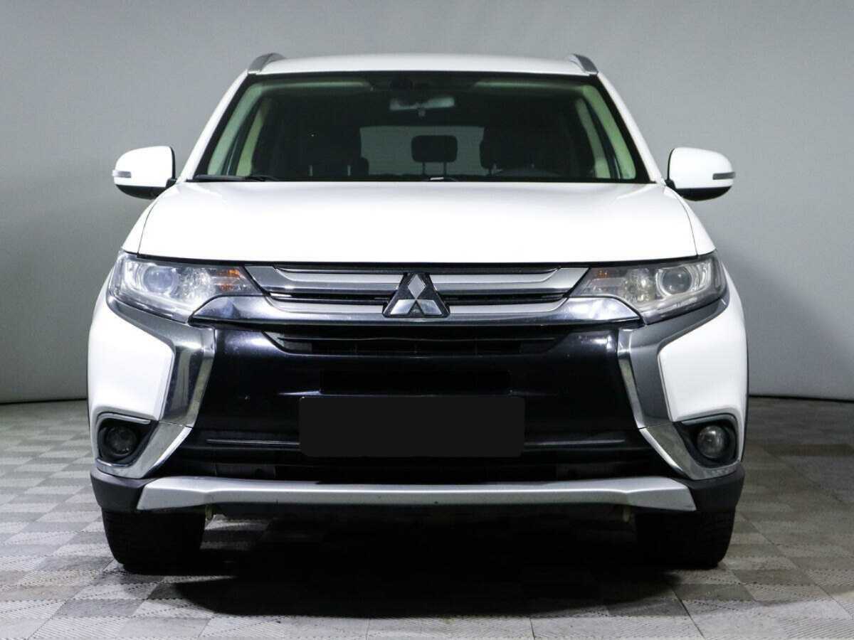 Mitsubishi Outlander 2018 года с пробегом. Фото: #1