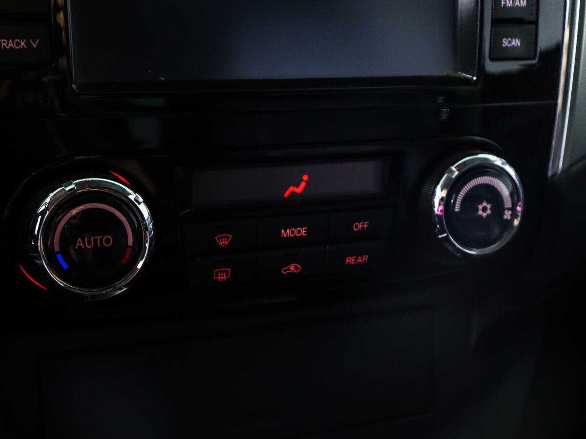 Б/У Митсубиши Паджеро 2014 года. Фото: #13