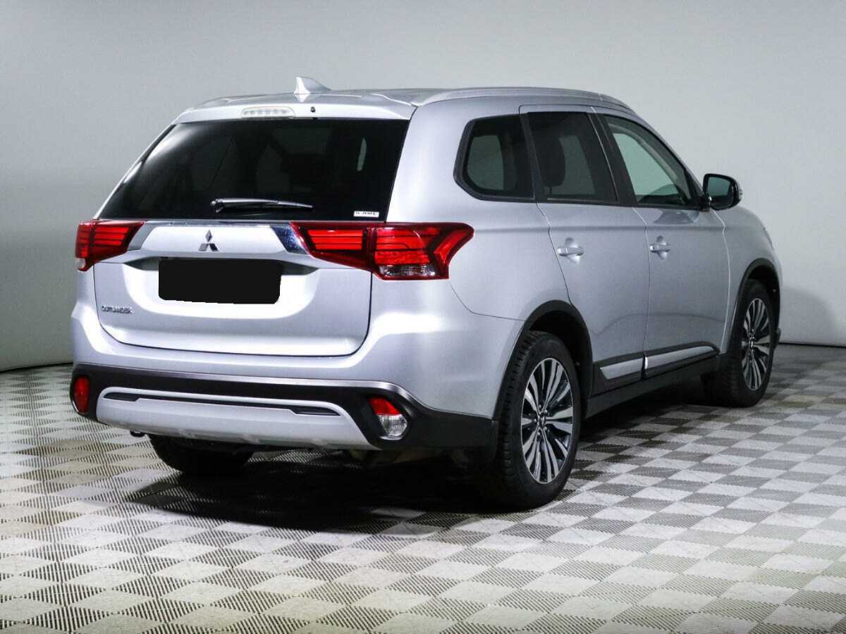 Mitsubishi Outlander 2021 года с пробегом. Фото: #3