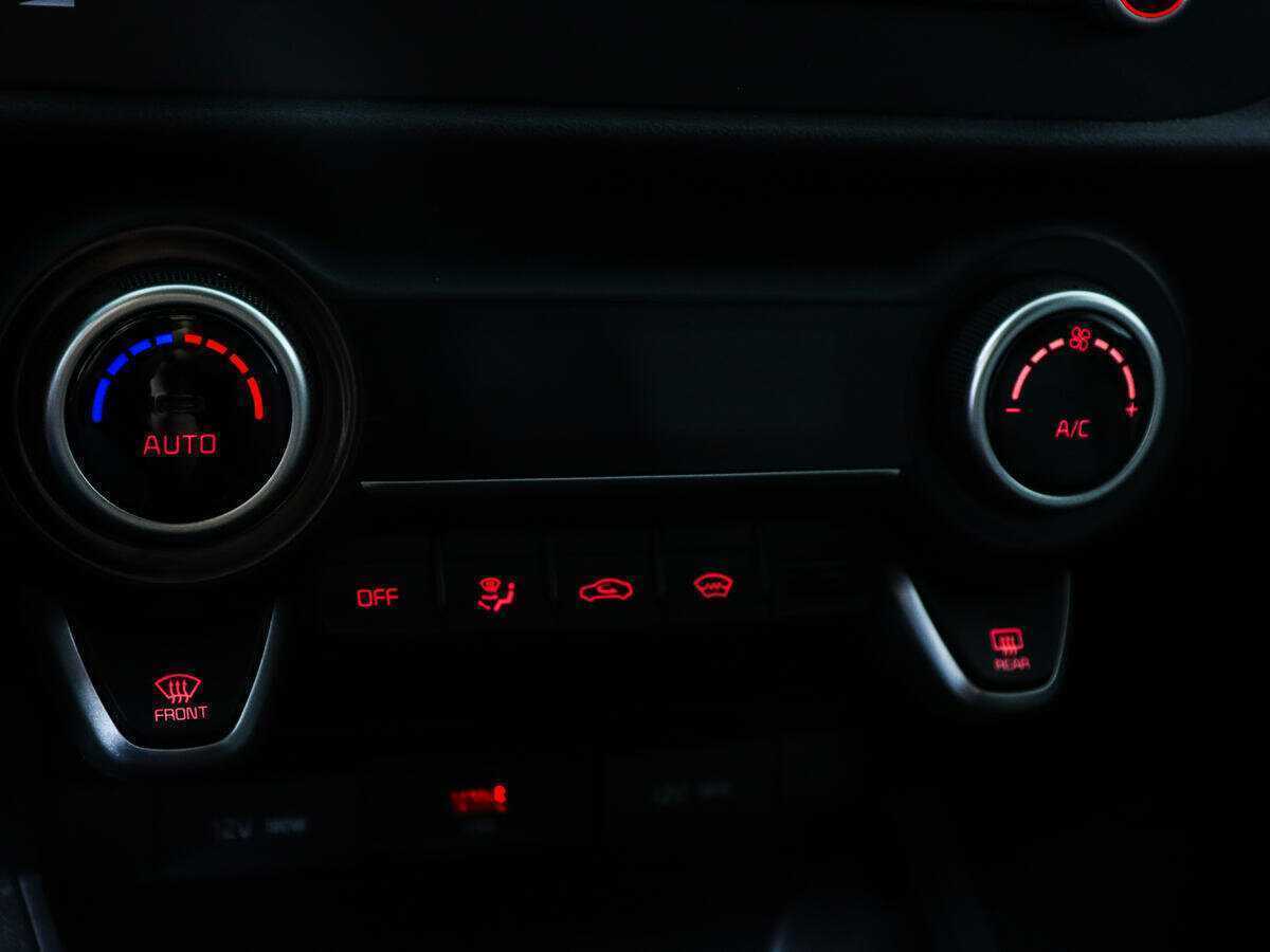 Б/У Киа Рио 2021 года. Фото: #12