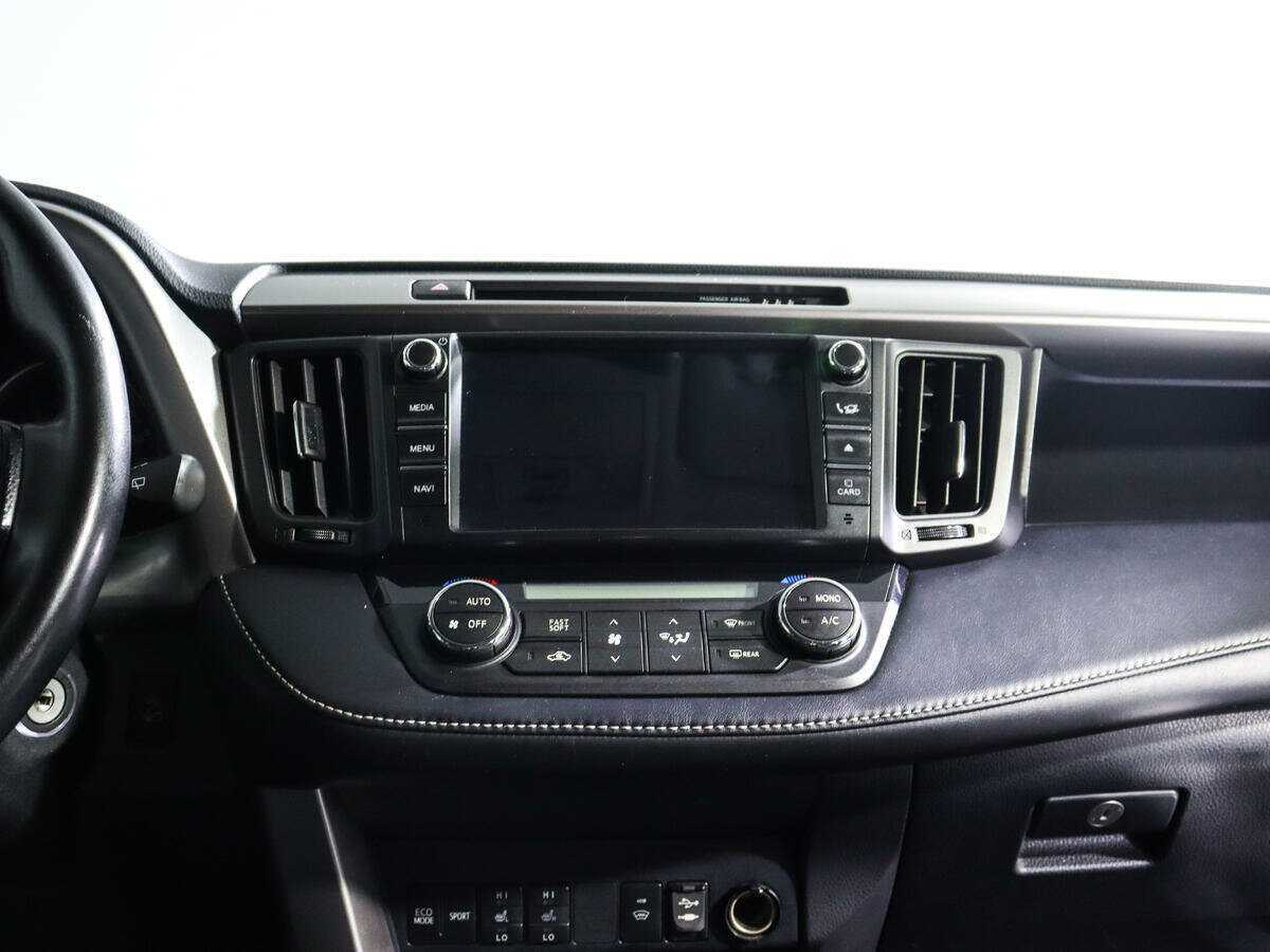 Б/У Тойота Рав4 2017 года. Фото: #10