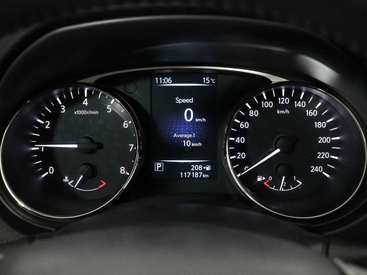 Б/У Ниссан Икс-Трейл 2015 года. Фото: #11