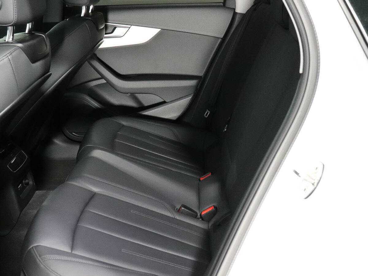 Audi A4 2021 года с пробегом. Фото: #10