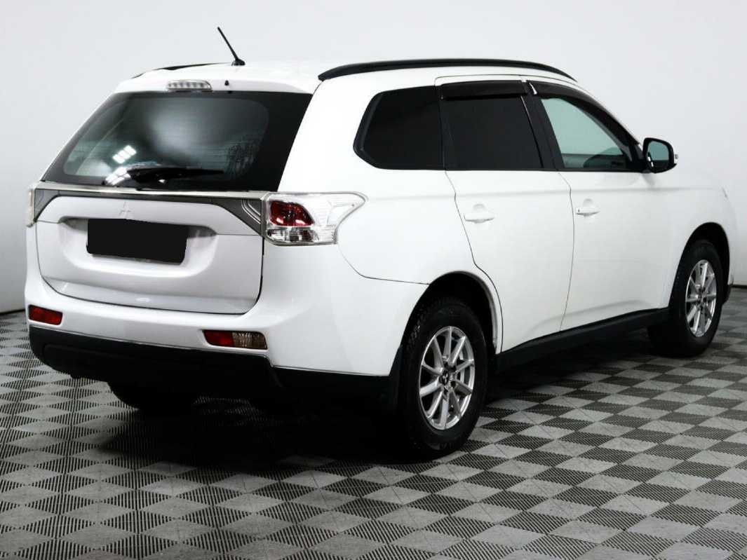Mitsubishi Outlander 2013 года с пробегом. Фото: #4