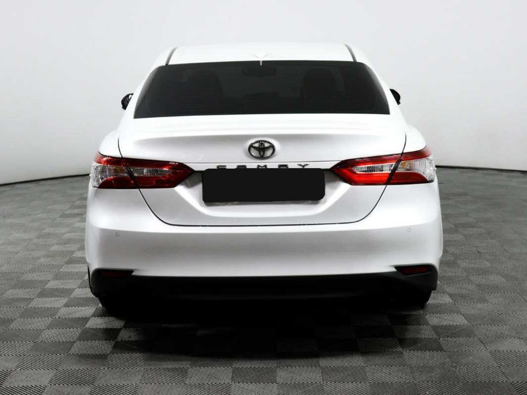 Б/У Тойота Камри 2019 года. Фото: #5