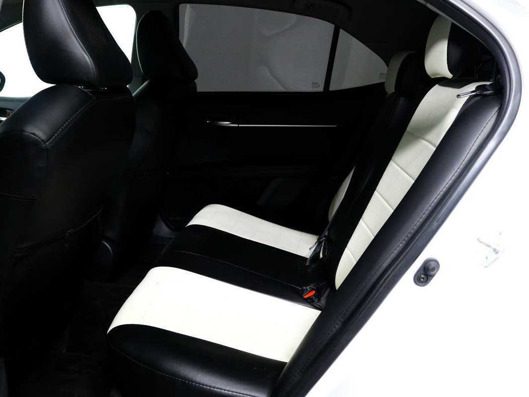 Б/У Тойота Камри 2019 года. Фото: #11