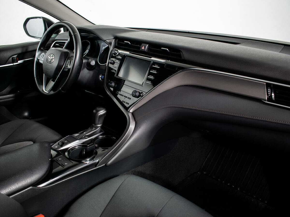 Б/У Тойота Камри 2020 года. Фото: #6