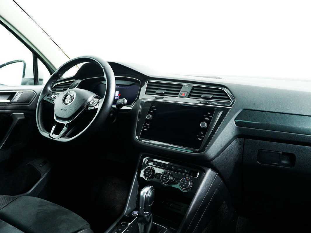 Б/У Фольксваген Тигуан 2017 года. Фото: #8