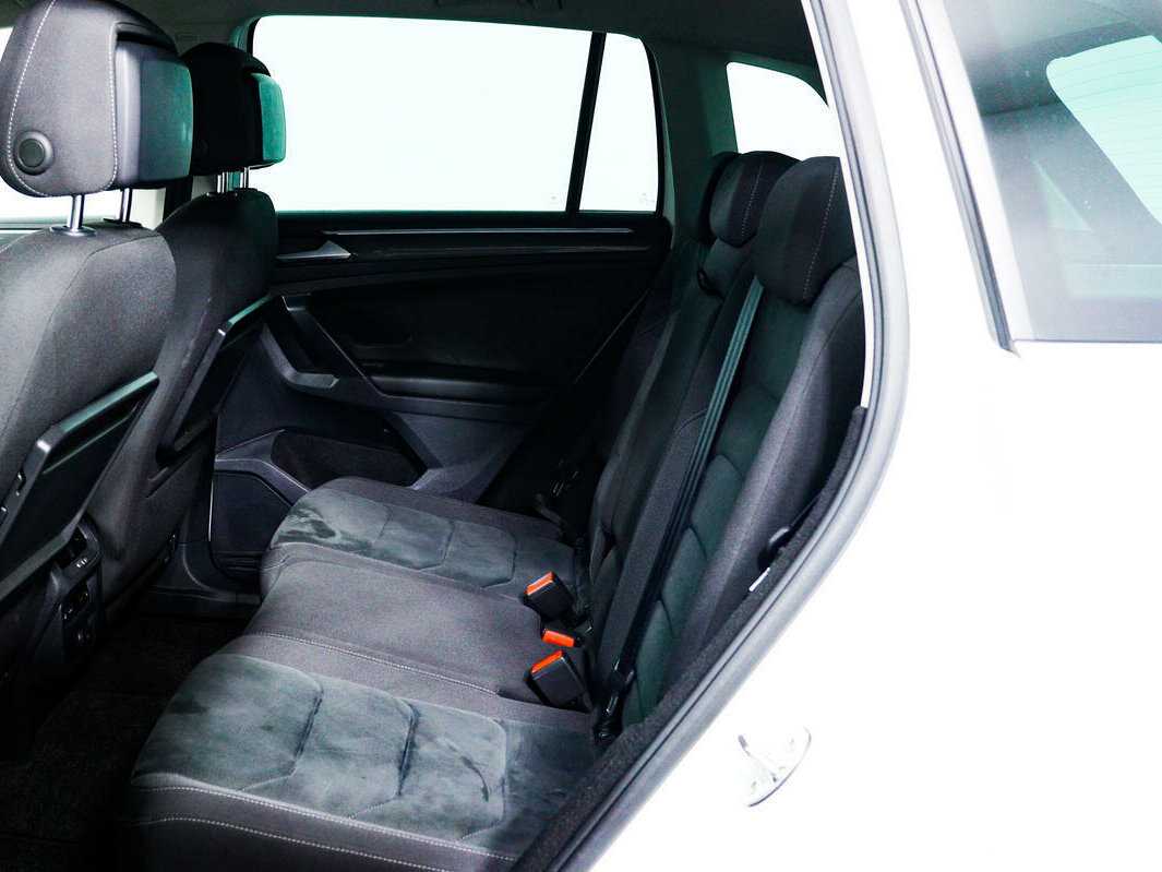 Б/У Фольксваген Тигуан 2017 года. Фото: #11