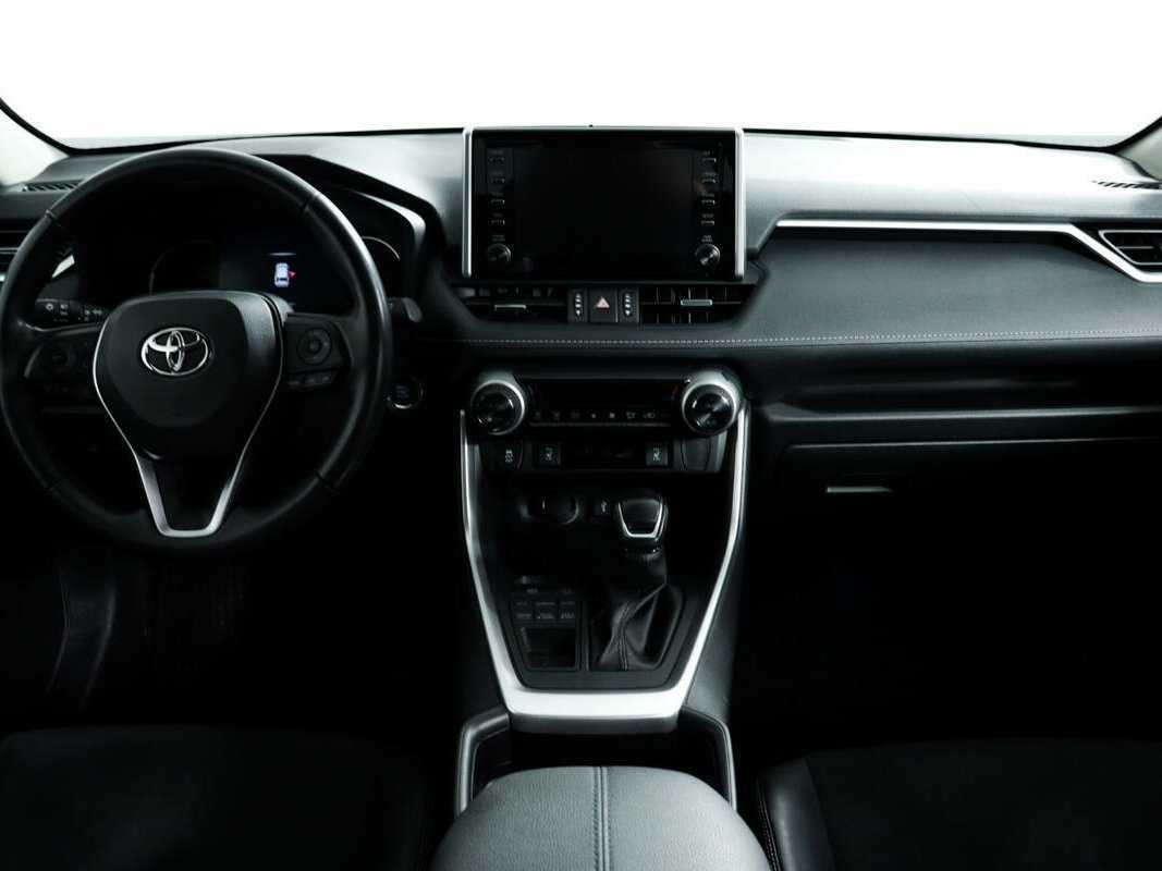 Toyota RAV4 2020 года с пробегом. Фото: #10