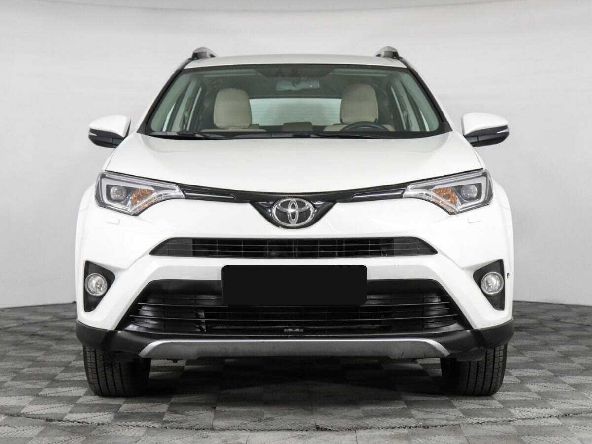 Toyota RAV4 2017 года с пробегом. Фото: #1