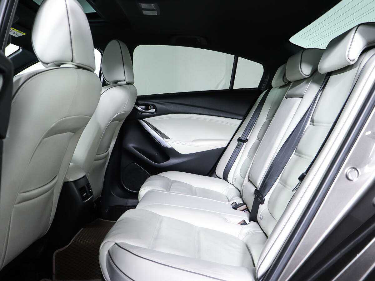 Б/У Мазда 6 2016 года. Фото: #9