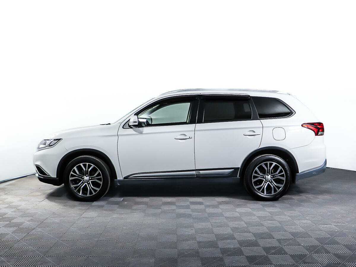 Mitsubishi Outlander 2017 года с пробегом. Фото: #7