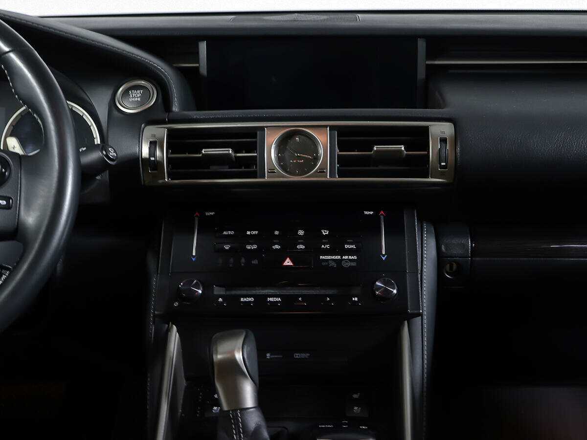 Lexus IS 2013 года с пробегом. Фото: #11