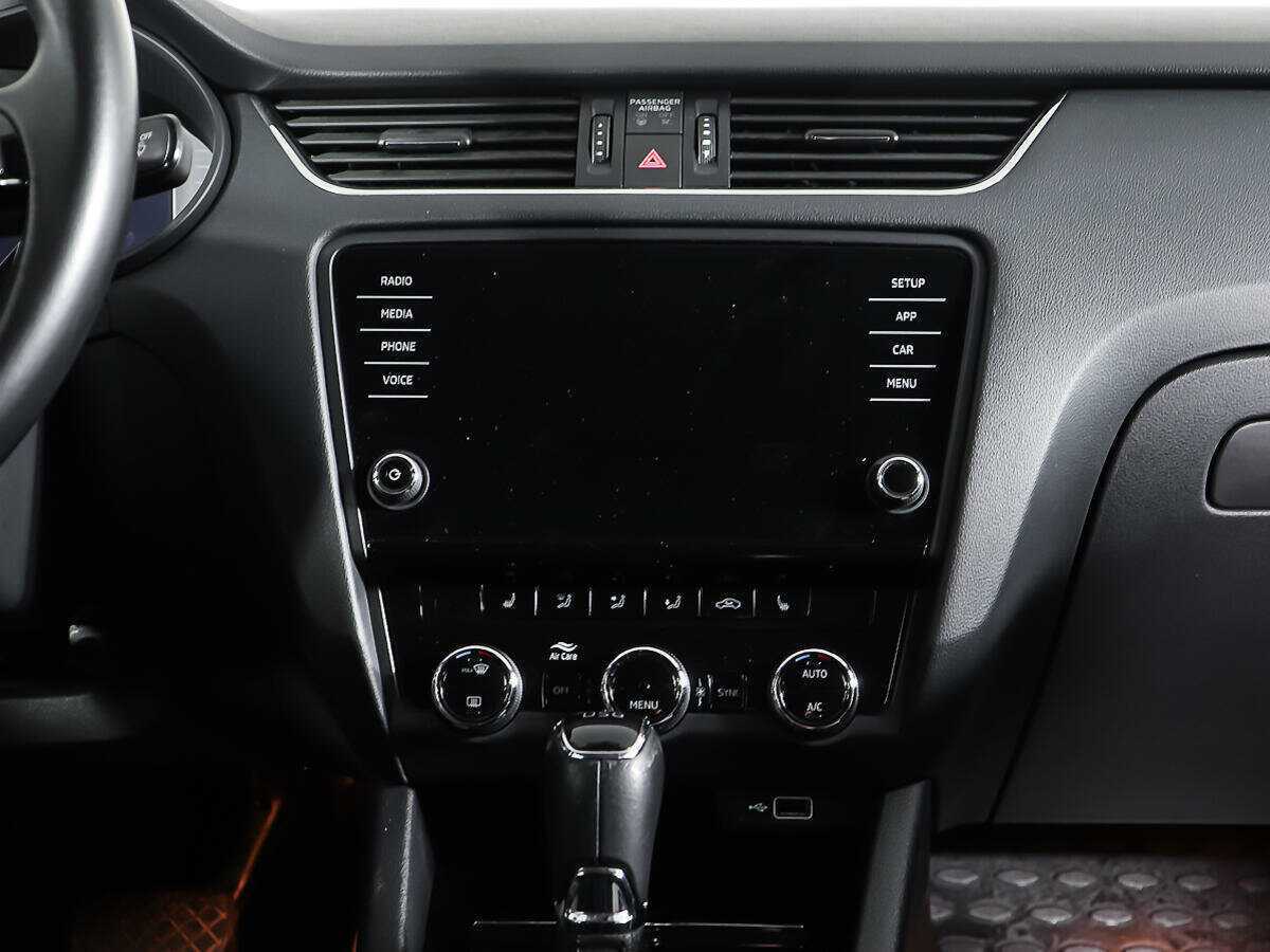 Б/У Шкода Октавия 2018 года. Фото: #11