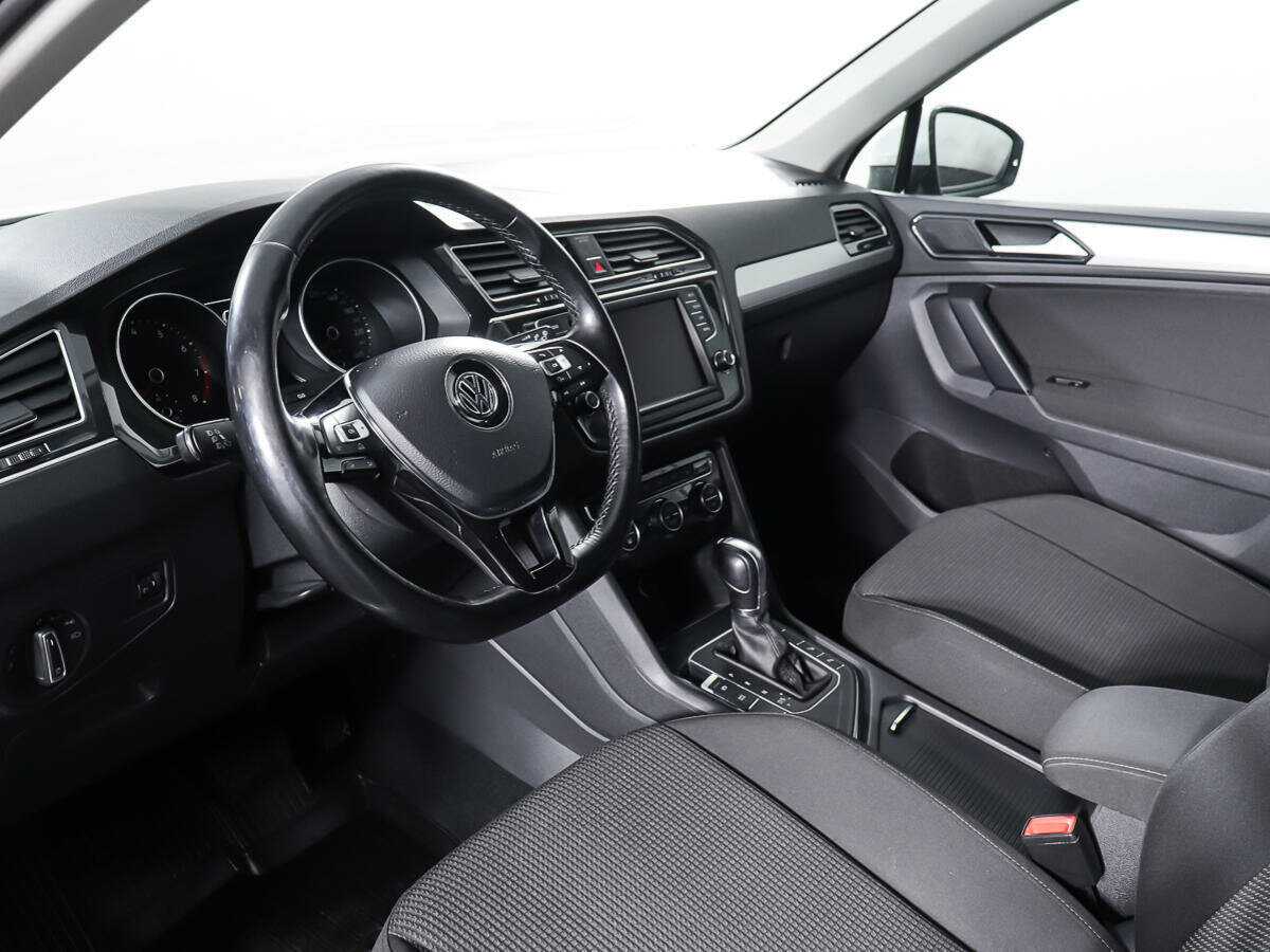 Б/У Фольксваген Тигуан 2017 года. Фото: #12