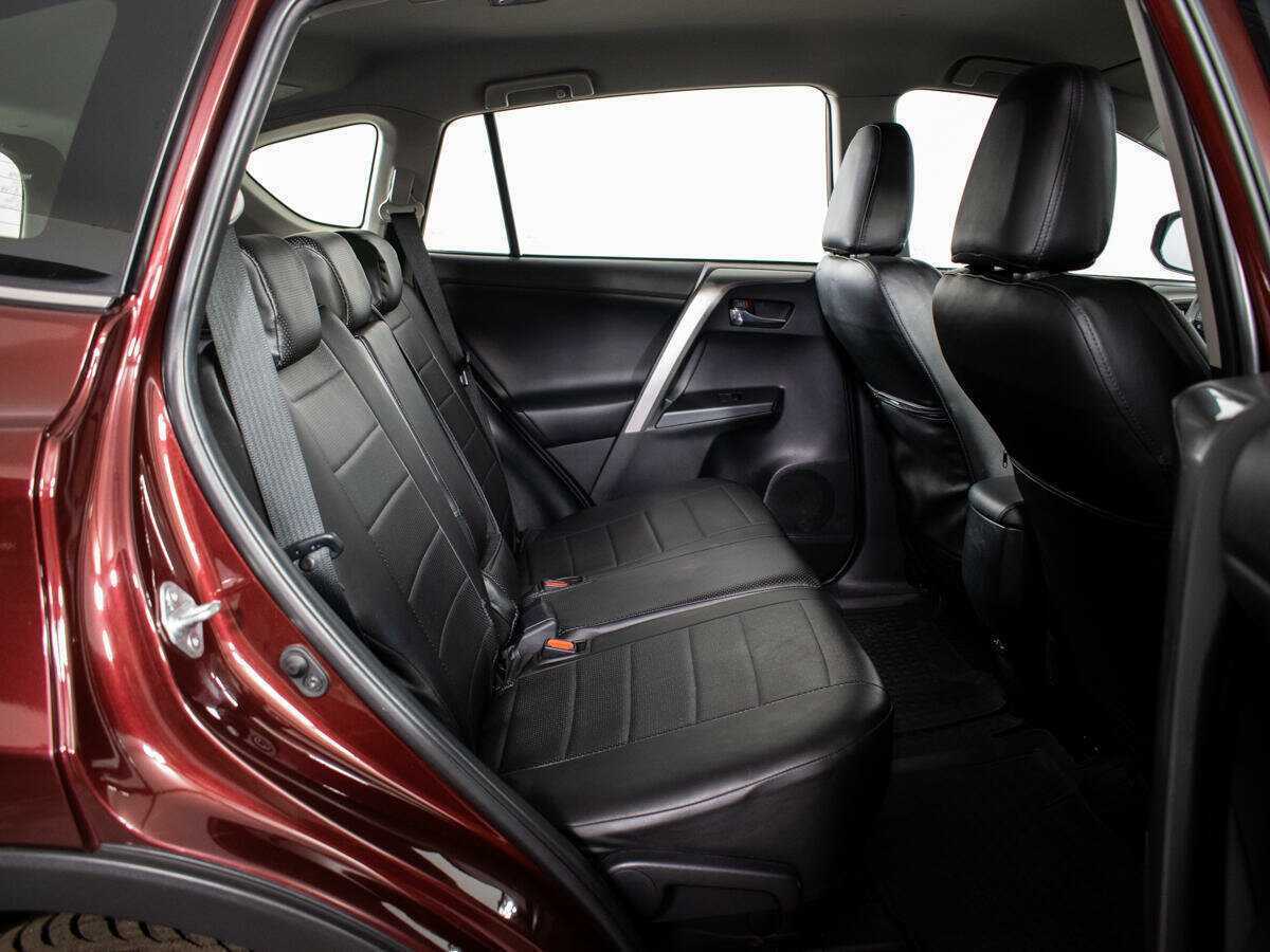 Б/У Тойота Рав4 2016 года. Фото: #7