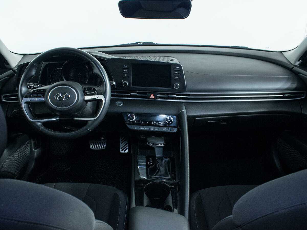 Б/У Хендай Елантра 2020 года. Фото: #11