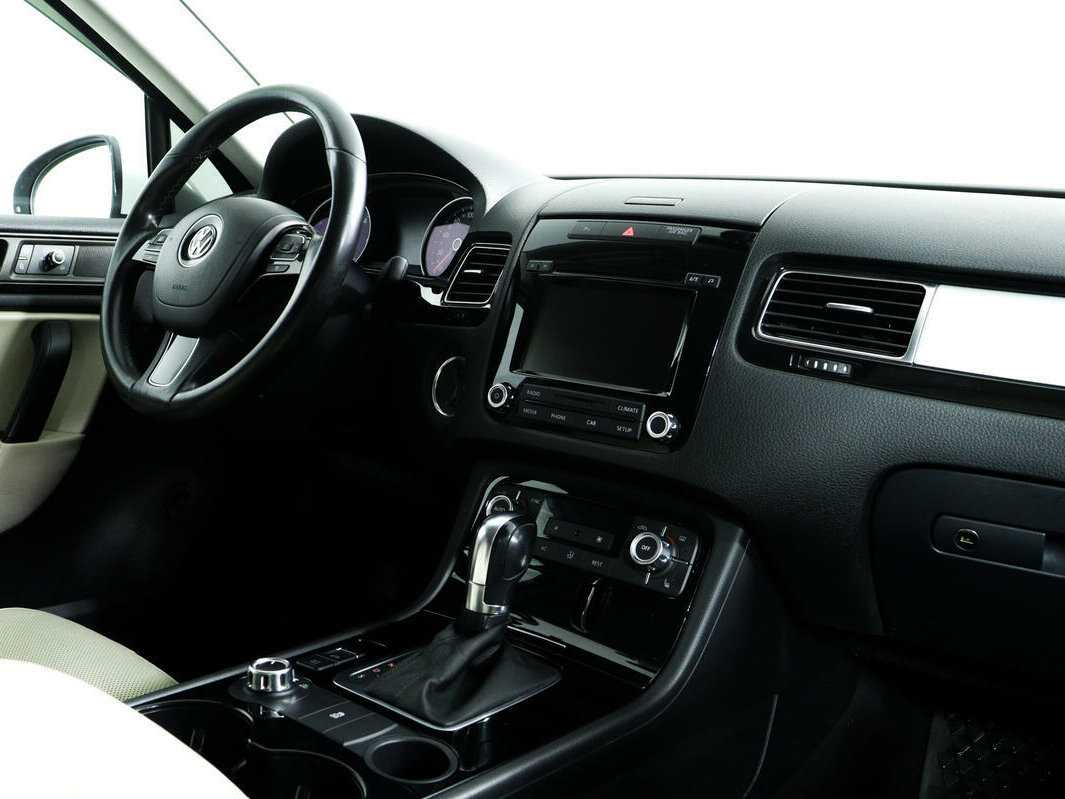 Б/У Фольксваген Туарег 2012 года. Фото: #8