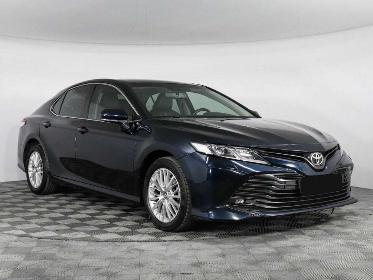 Toyota Camry 2018 года с пробегом. Фото: #2