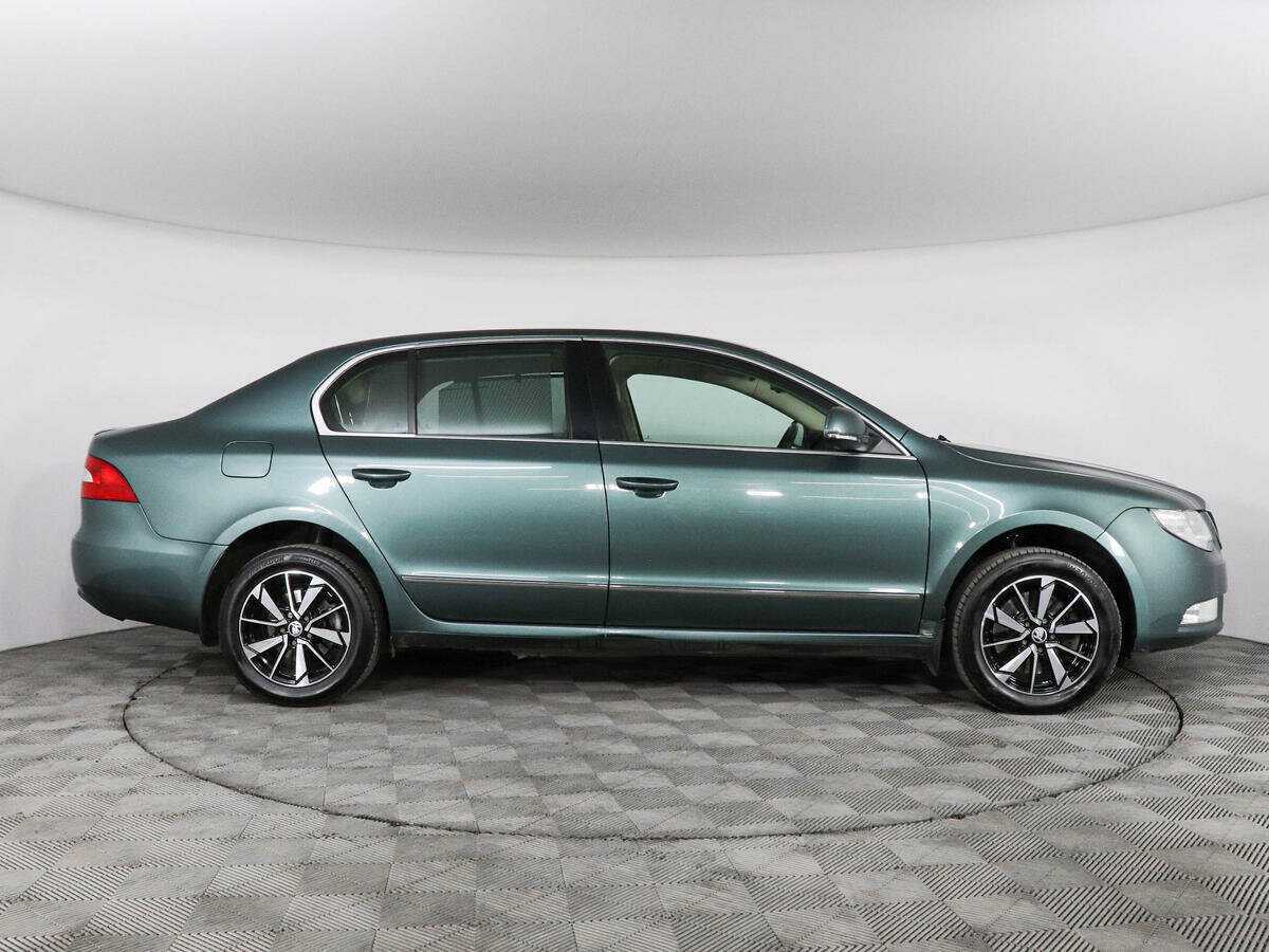 Skoda Superb 2012 года с пробегом. Фото: #3