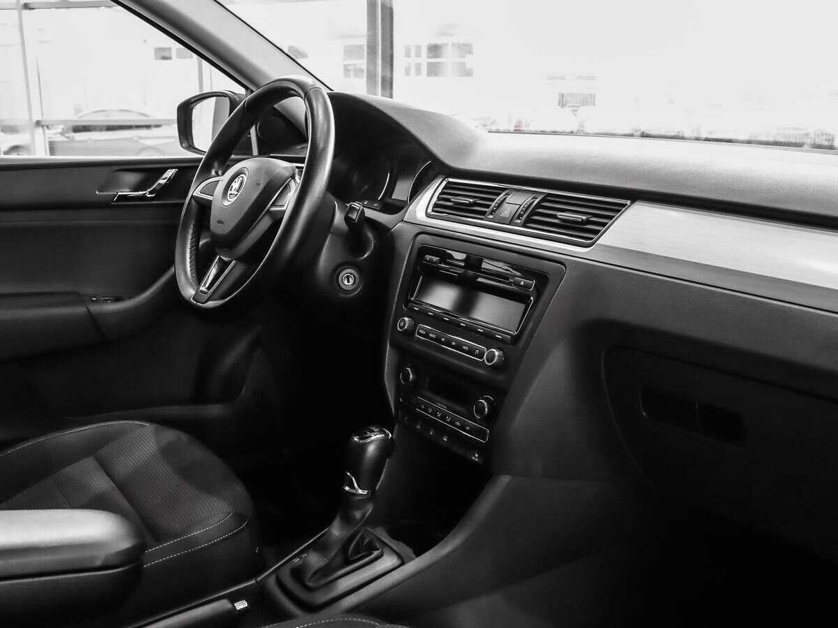 Skoda Rapid 2014 года с пробегом. Фото: #9