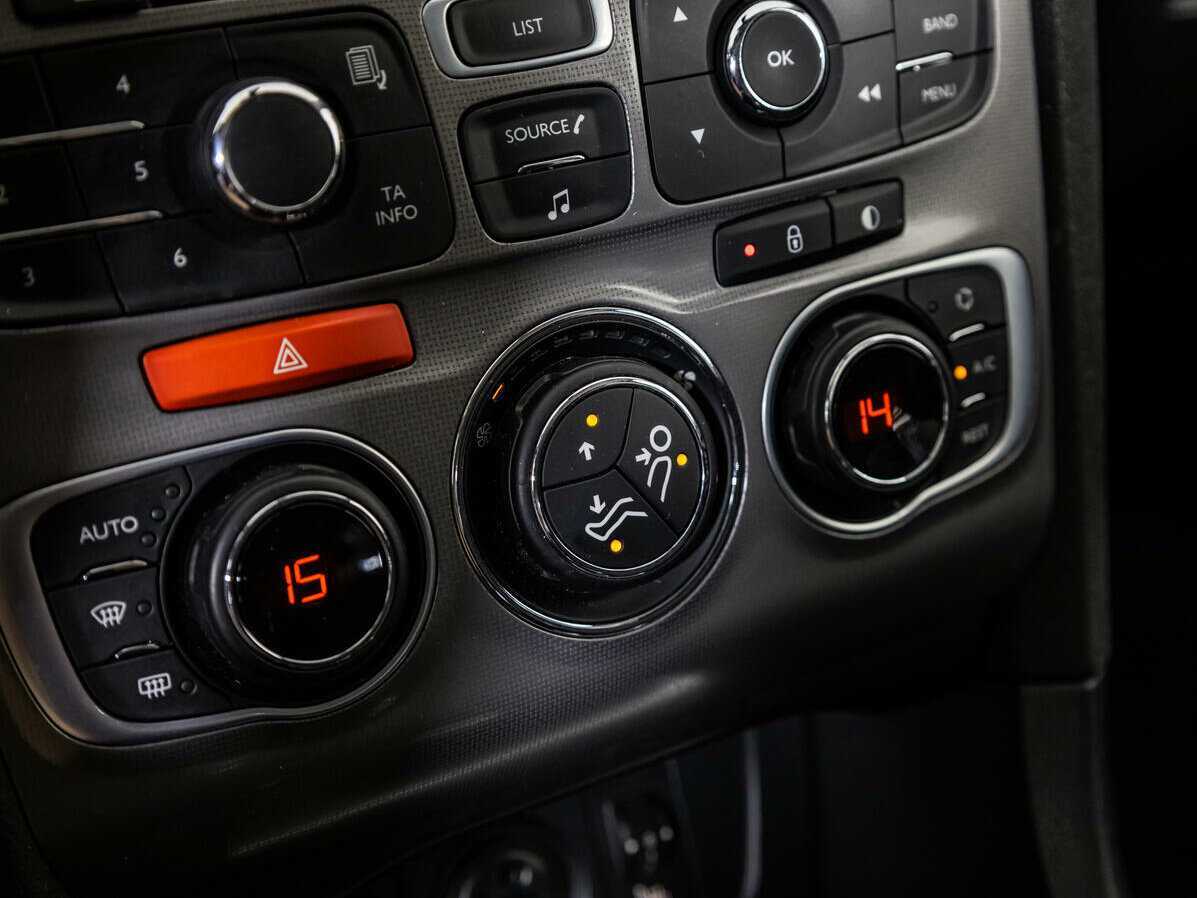 Б/У Ситроен Ц4 2020 года. Фото: #12