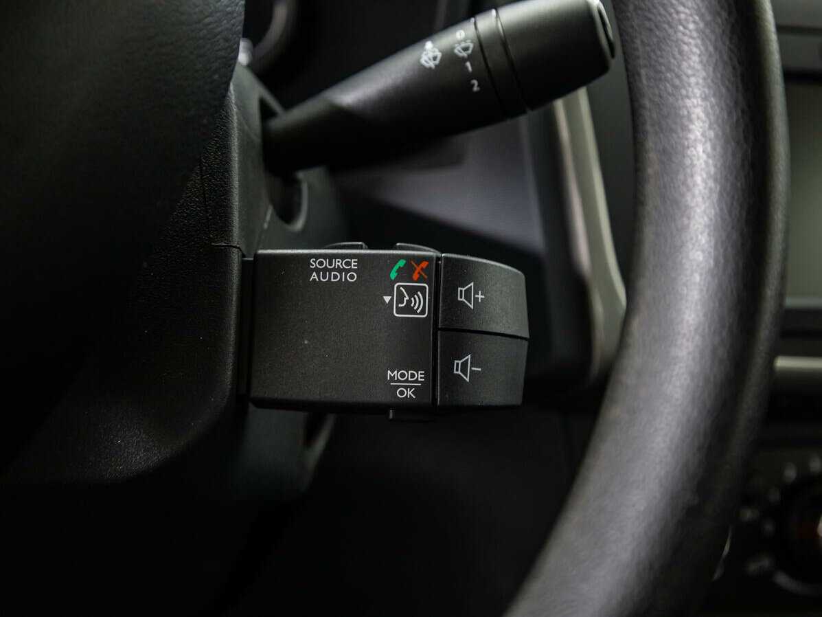 Б/У Рено Логан 2019 года. Фото: #14