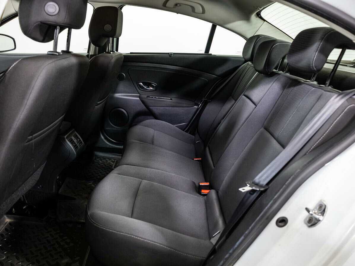 Б/У Рено Флюенс 2013 года. Фото: #9