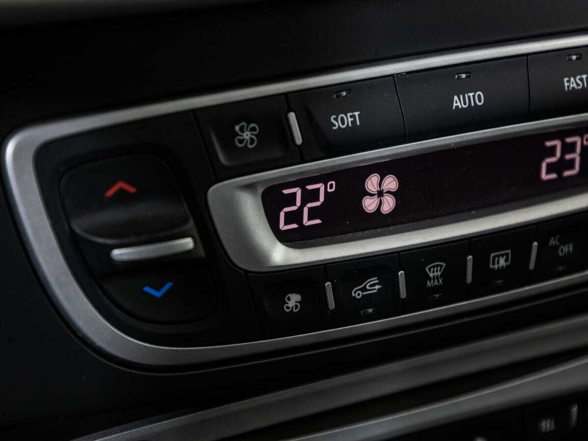 Б/У Рено Флюенс 2013 года. Фото: #14