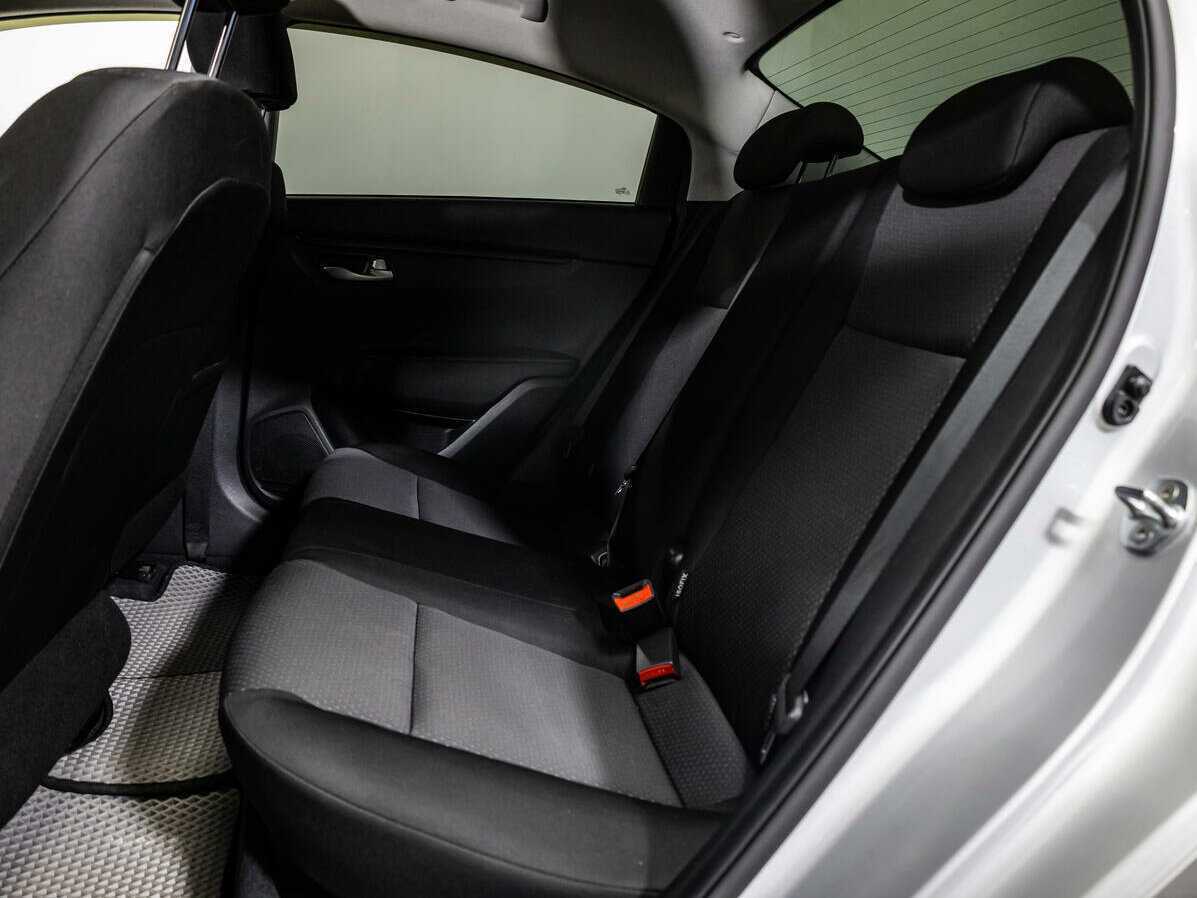 Б/У Киа Рио 2021 года. Фото: #9