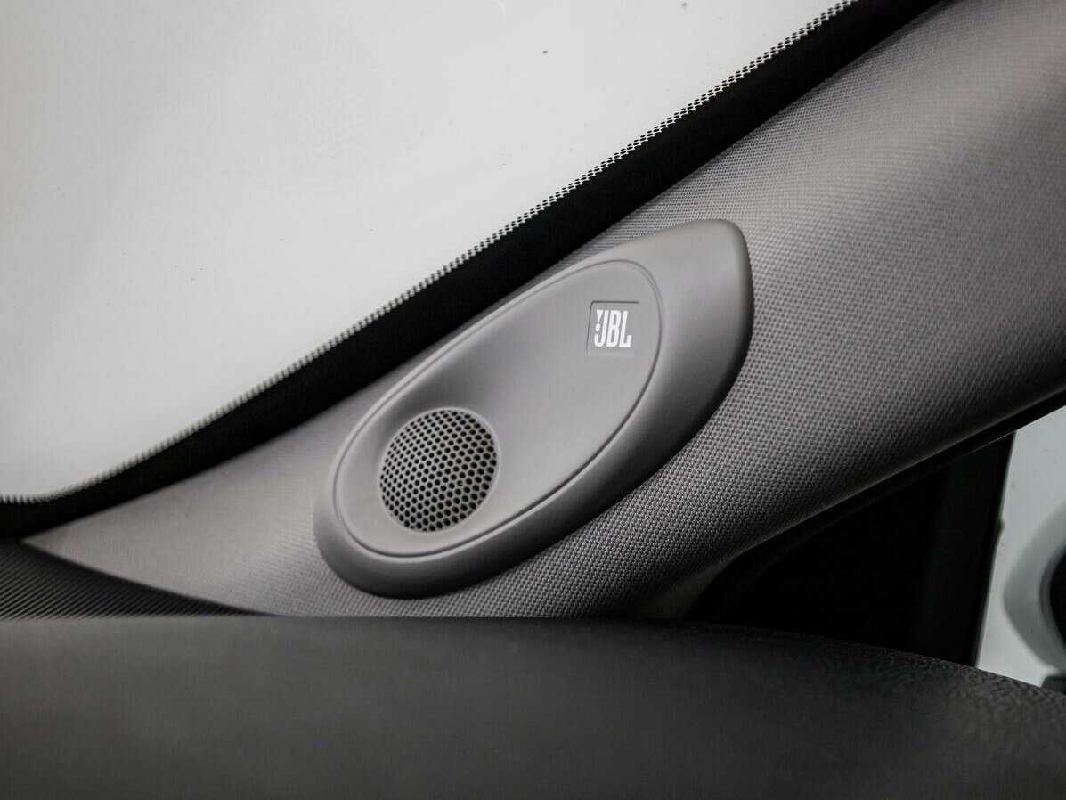 Б/У Тойота Камри 2018 года. Фото: #14