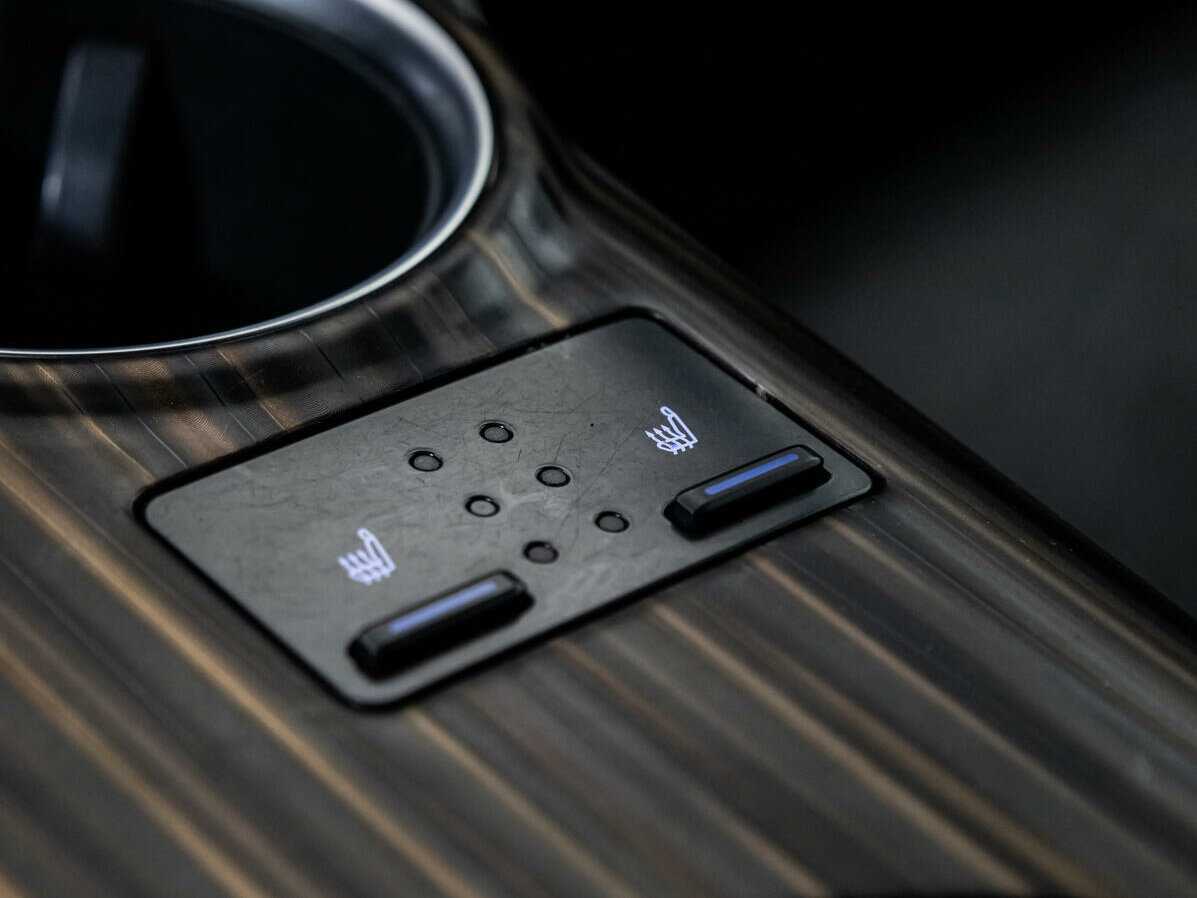 Б/У Тойота Камри 2018 года. Фото: #15