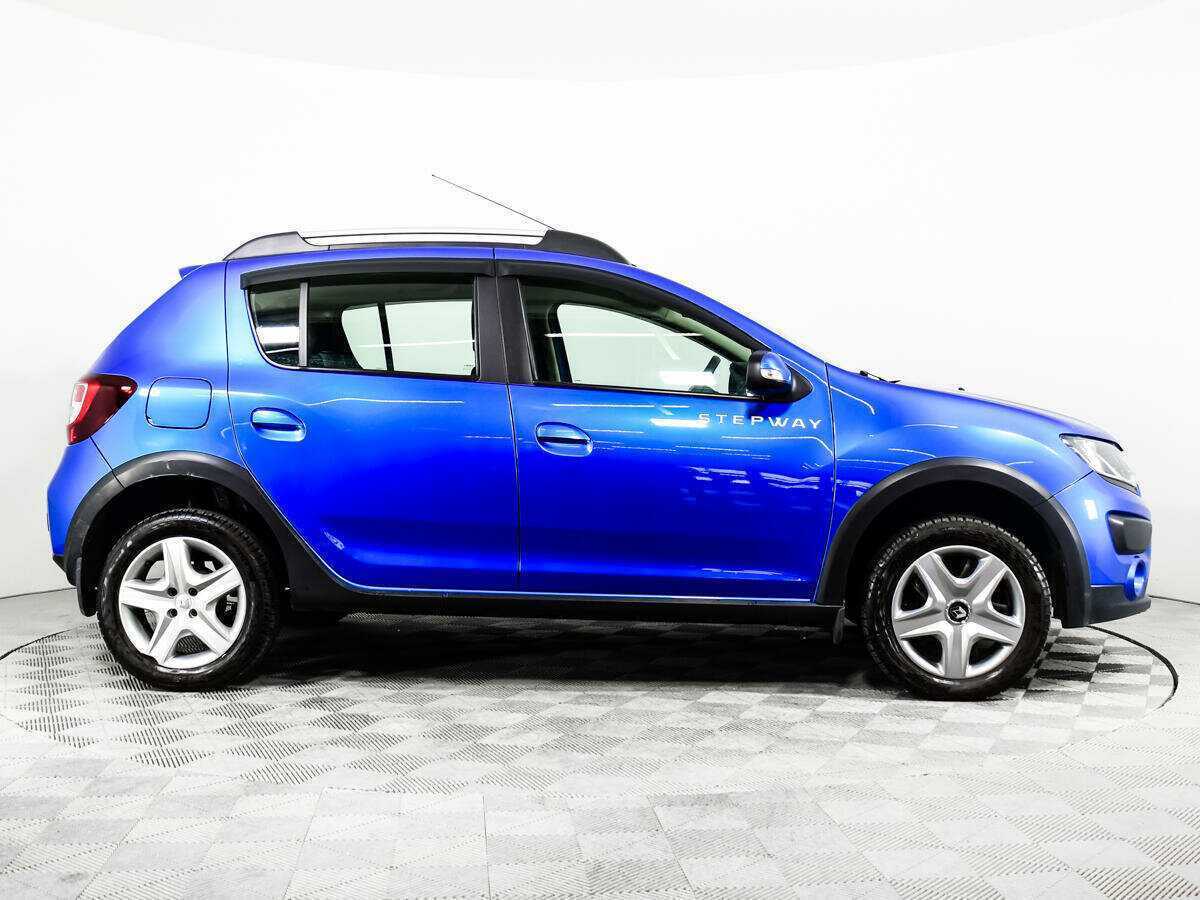 Б/У Рено Сандеро 2018 года. Фото: #3