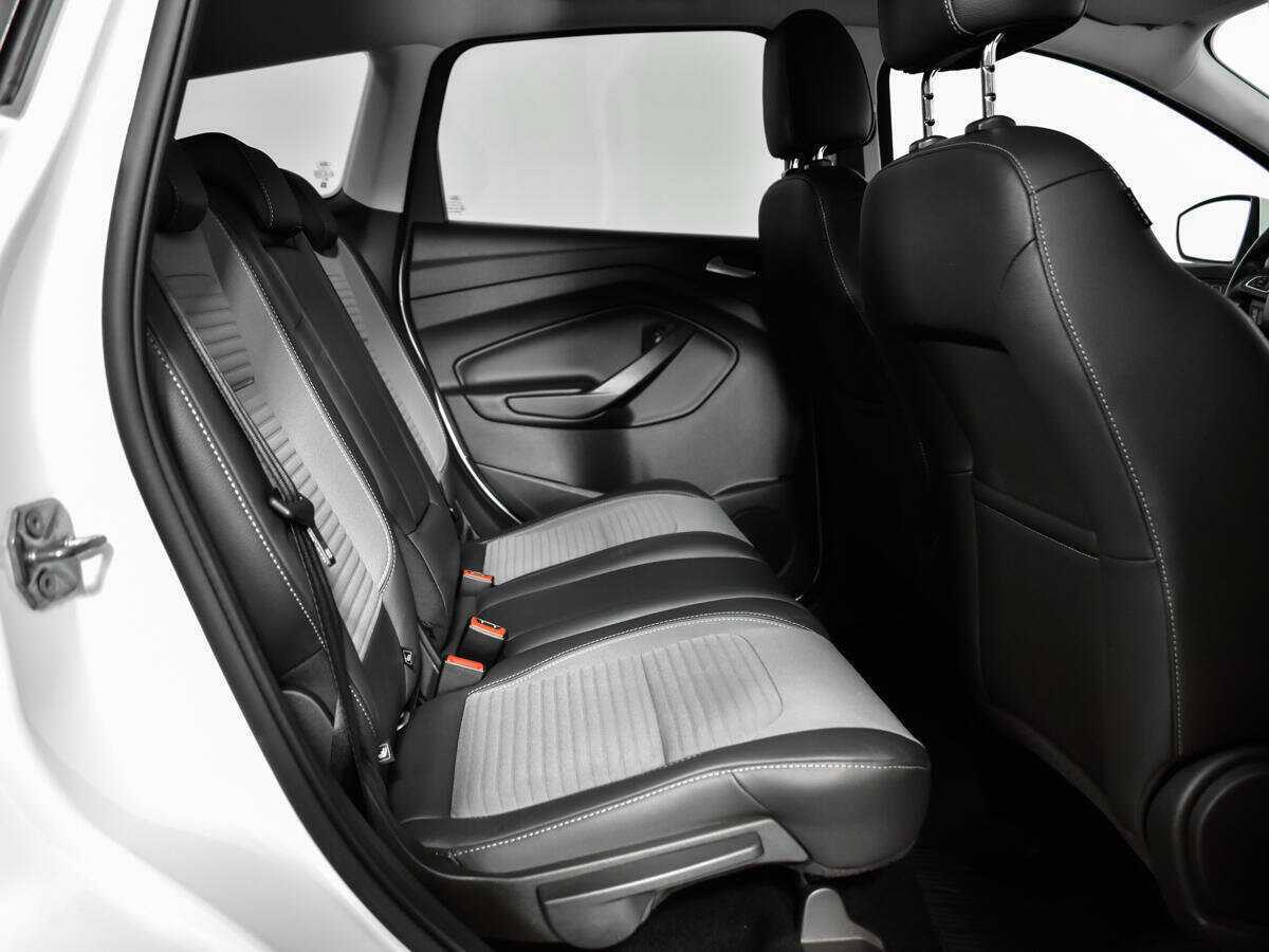 Б/У Форд Куга 2017 года. Фото: #9