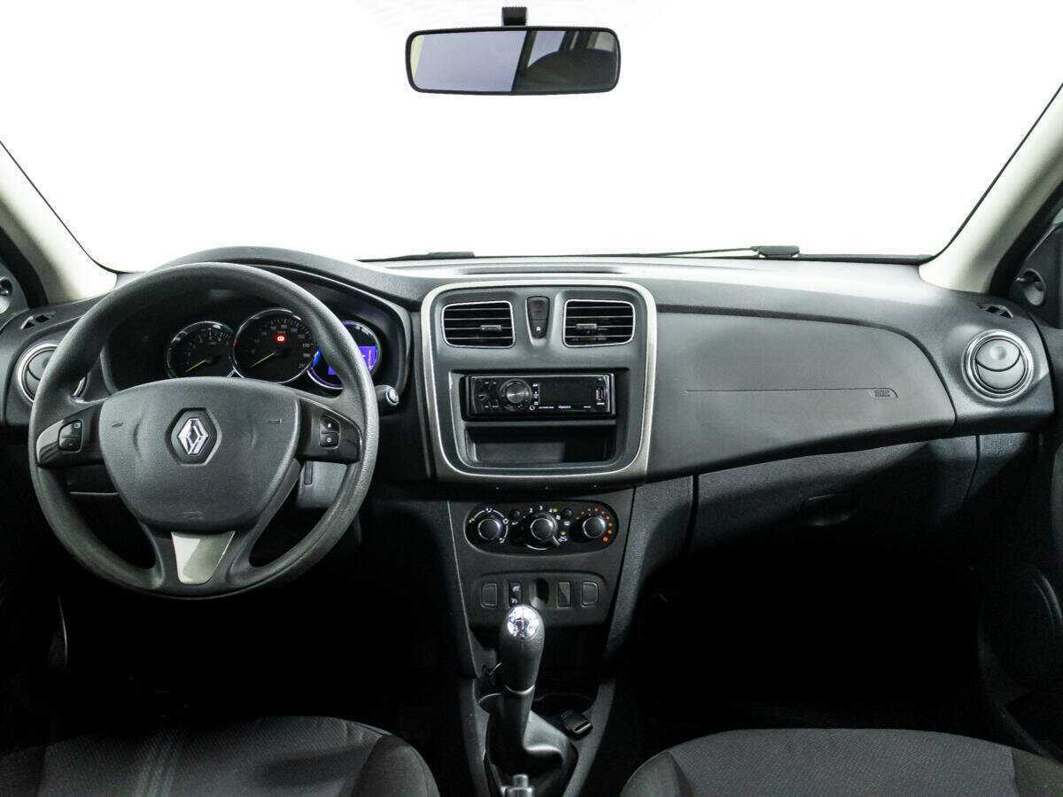 Б/У Рено Сандеро 2018 года. Фото: #11