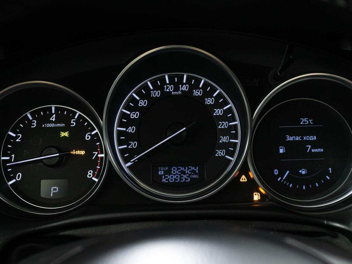 Б/У Мазда Ц-Икс-5 2015 года. Фото: #11