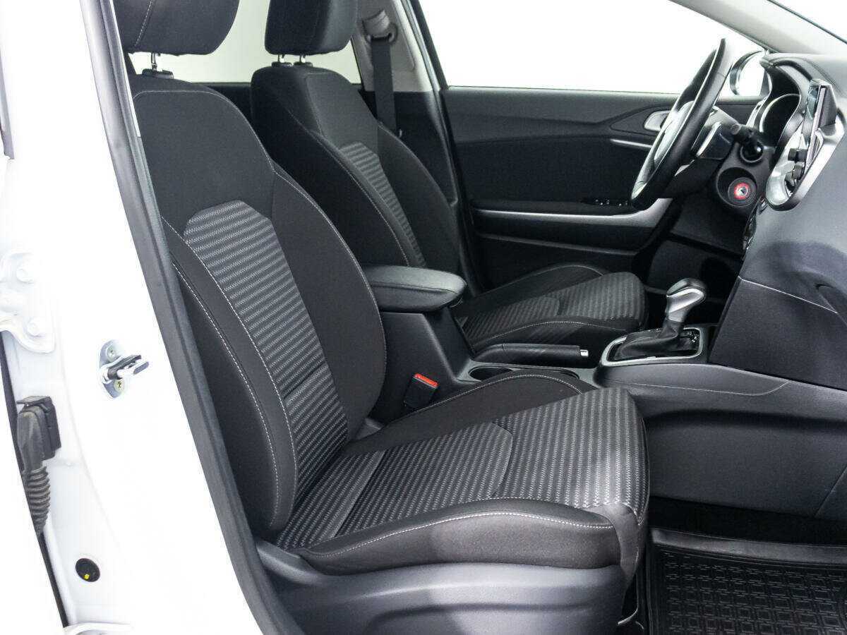 Б/У Киа Сид 2023 года. Фото: #15