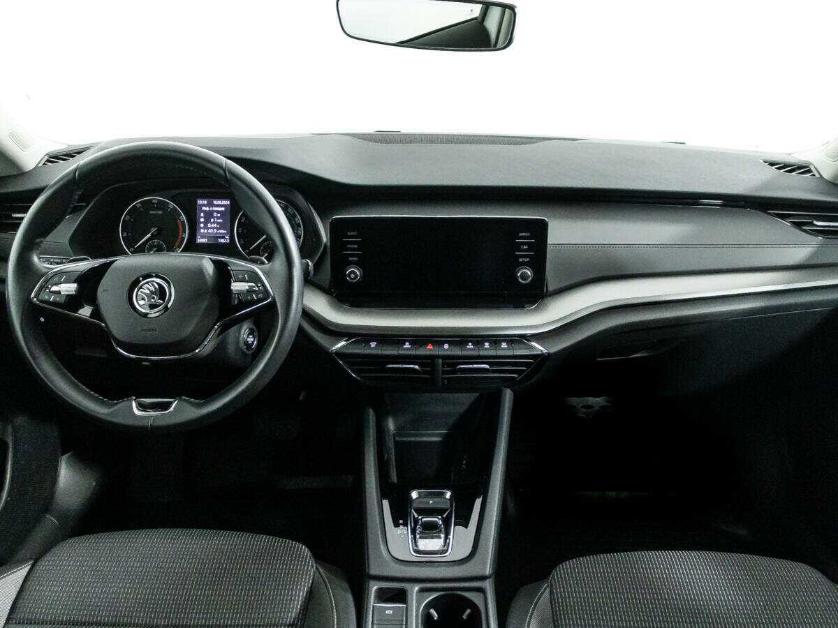 Б/У Шкода Октавия 2021 года. Фото: #12